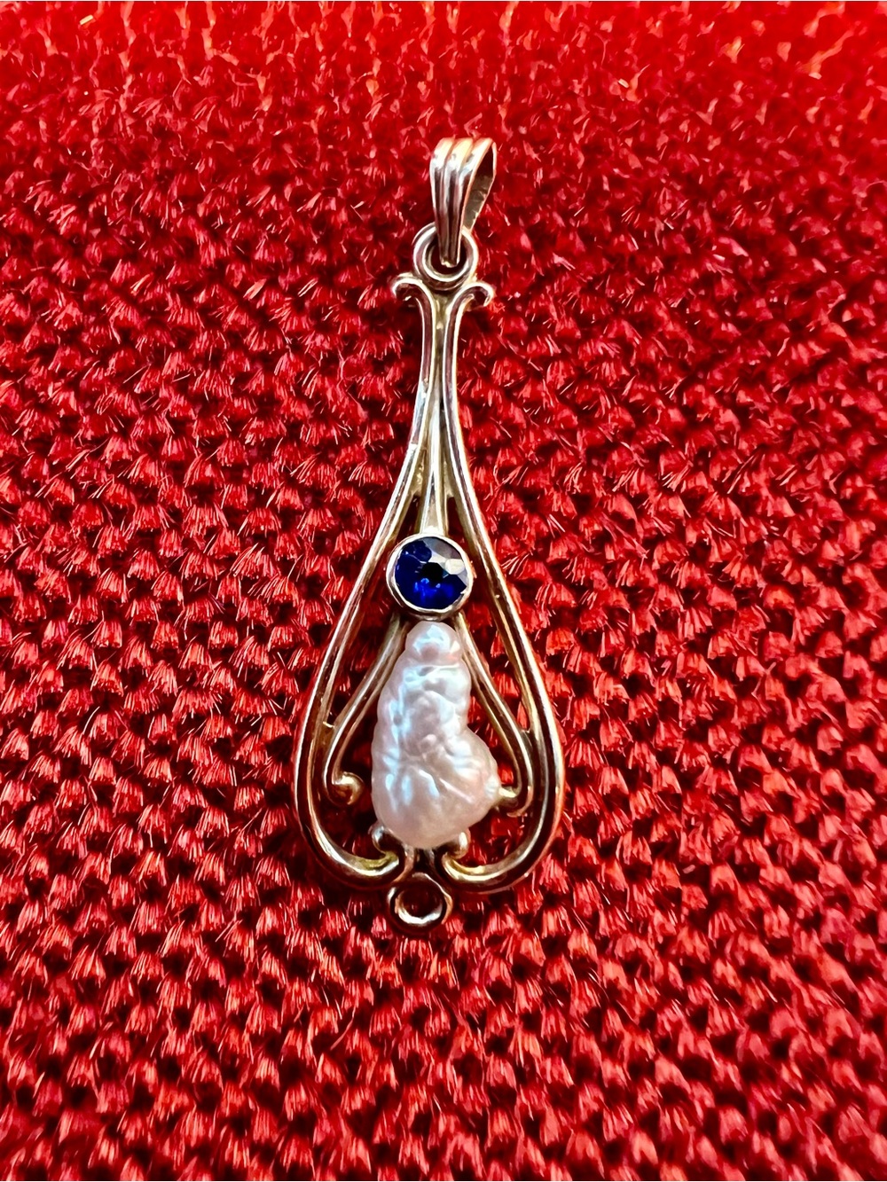 Vintage Art Noveau Lavalier Pendant